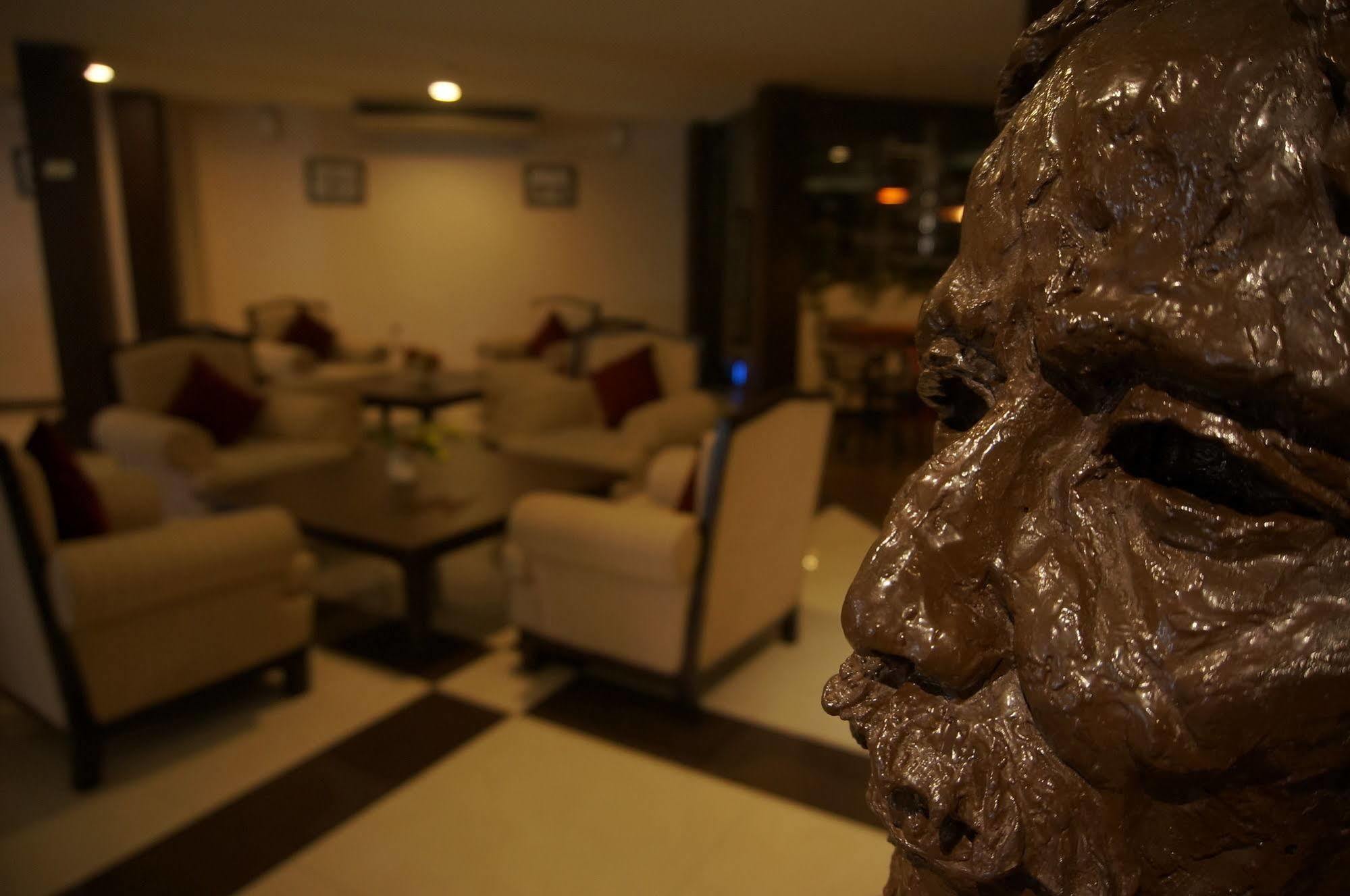 Varna Culture Soerabaia Hotel 3*